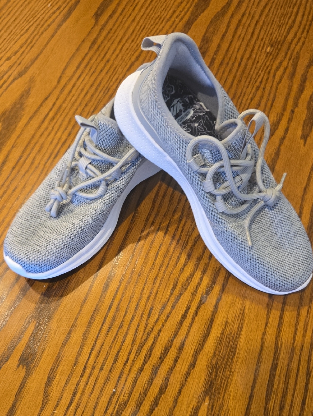 Avia Light Gray Knit Lace-Up Sneakers Womens Size 8